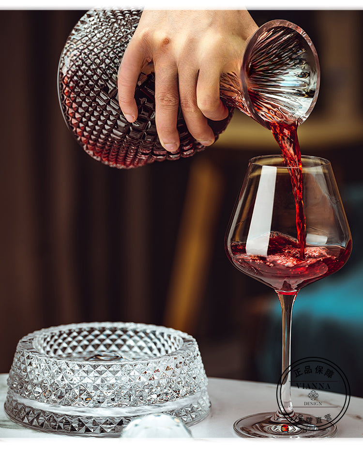 European high-end red wine glass rotating crystal wine decanter wine set