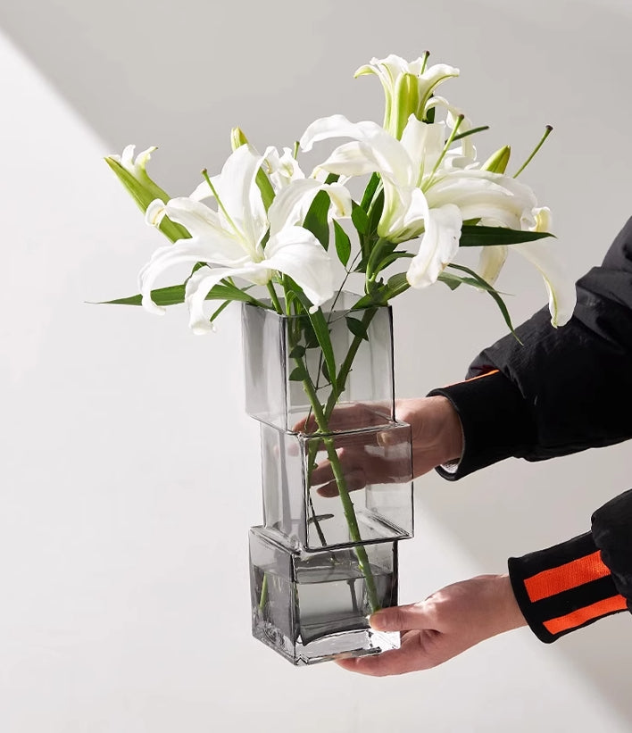 Vase light luxury creative special-shaped transparent flower ware living room dining table decoration ornament | Dislocation