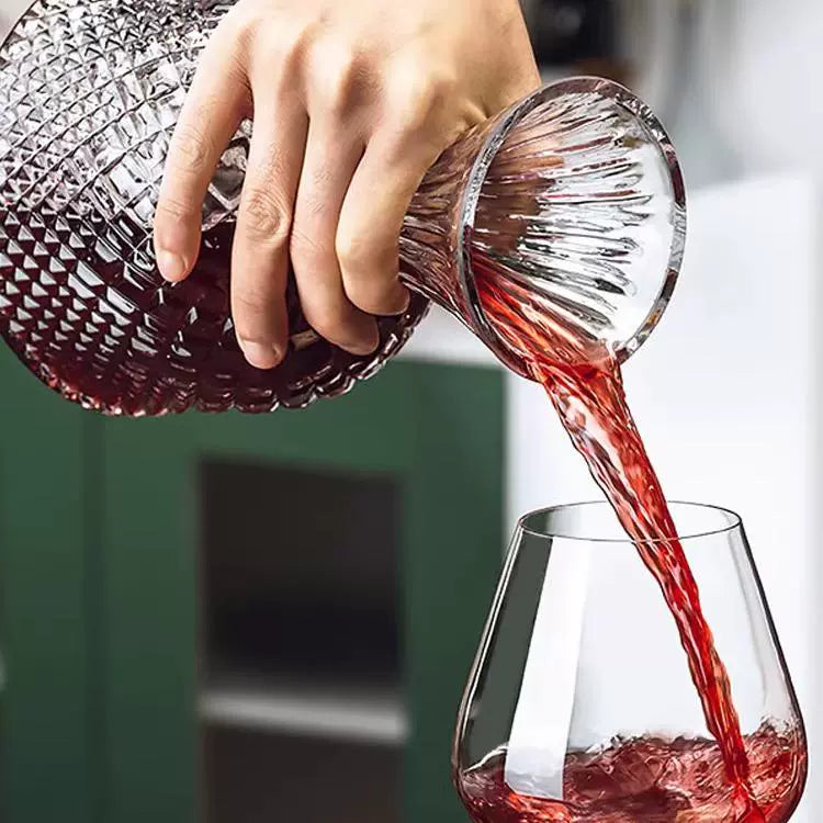 European high-end red wine glass rotating crystal wine decanter wine set