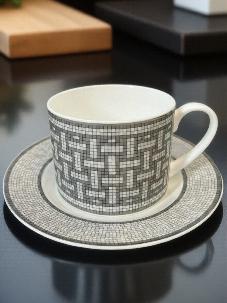 Dieyun Cup European Bone China Coffee Cup Household Ceramic Cup Saucer British Afternoon Tea Gift Box
