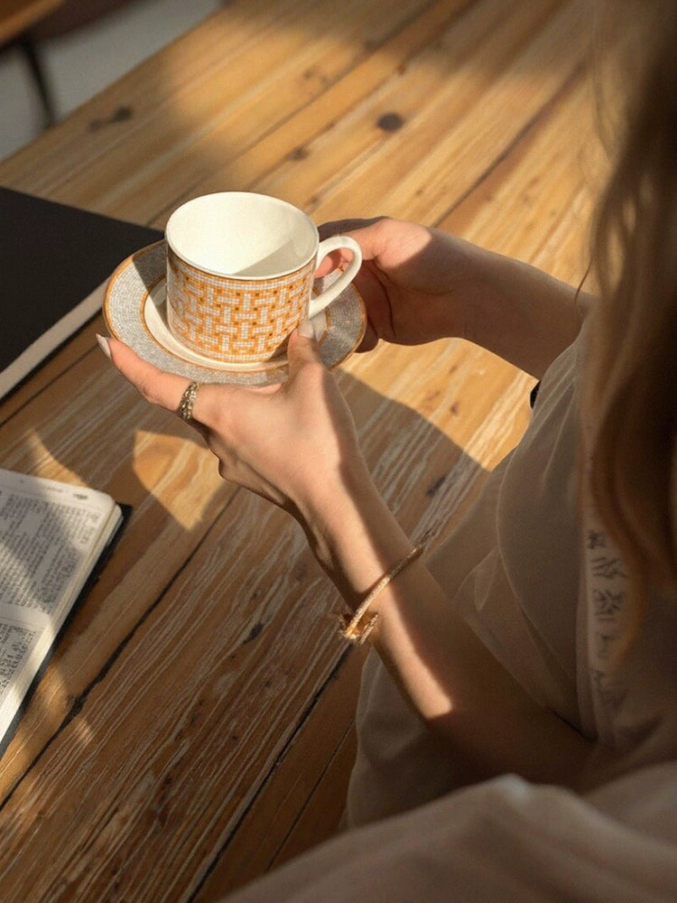 Dieyun Cup European Bone China Coffee Cup Household Ceramic Cup Saucer British Afternoon Tea Gift Box