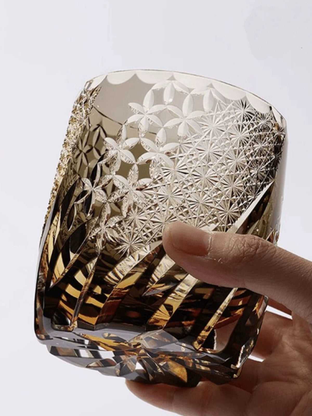 Edo cut cup dancing in the wind wind wind light luxury art pure hand-carved whiskey glass