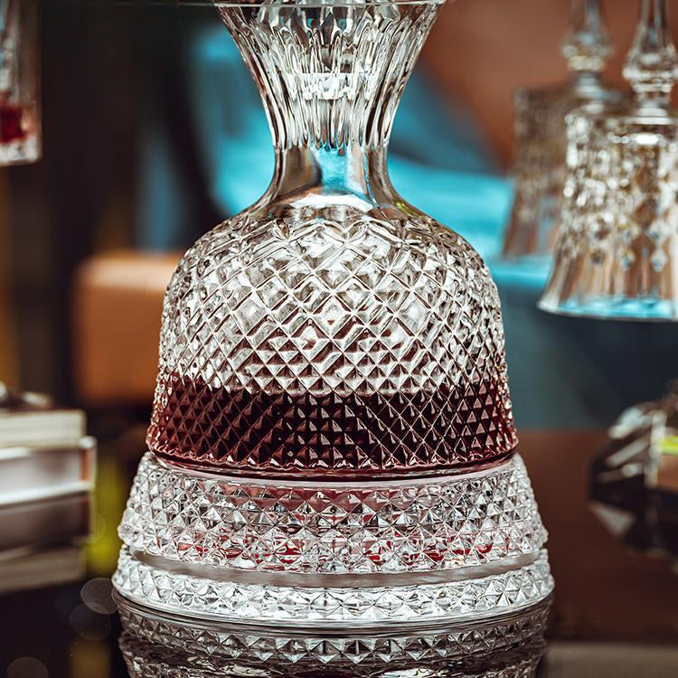 European high-end red wine glass rotating crystal wine decanter wine set
